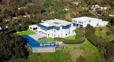 Jennifer Lopez, Ben Affleck buy $60M Beverly Hills mega-mansion